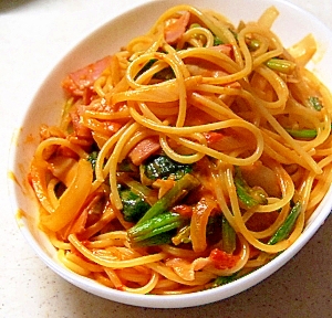 ベーコンとほうれん草のトマトクリームパスタ レシピ・作り方